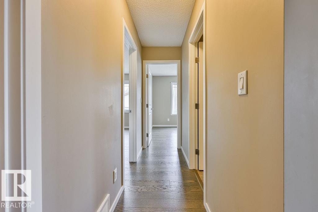 2031 207 Street NW - Photo 44