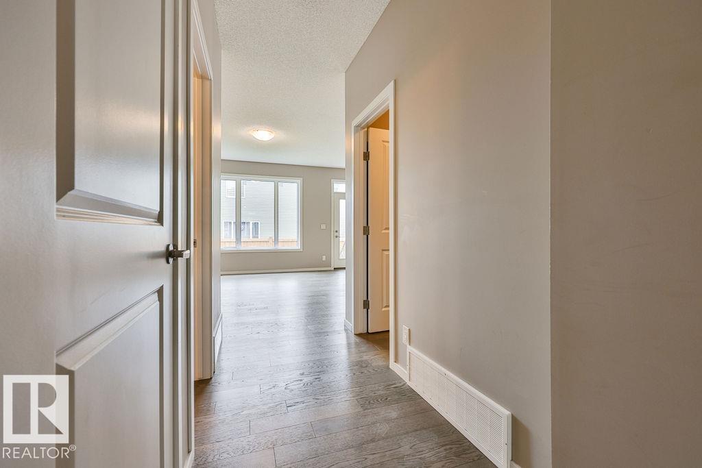 2031 207 Street NW - Photo 7