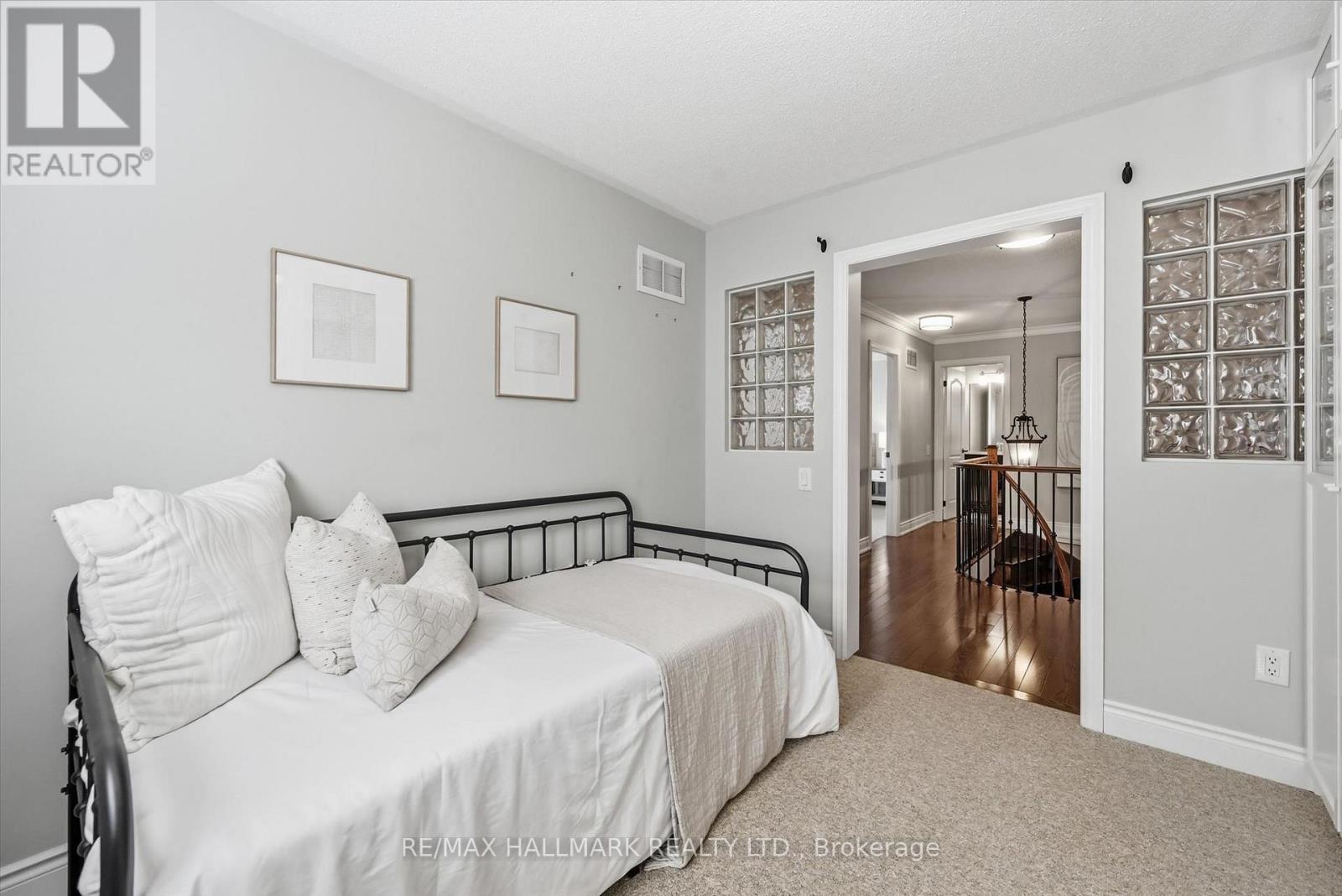 320 TURNING LEAF ROAD - Image 25