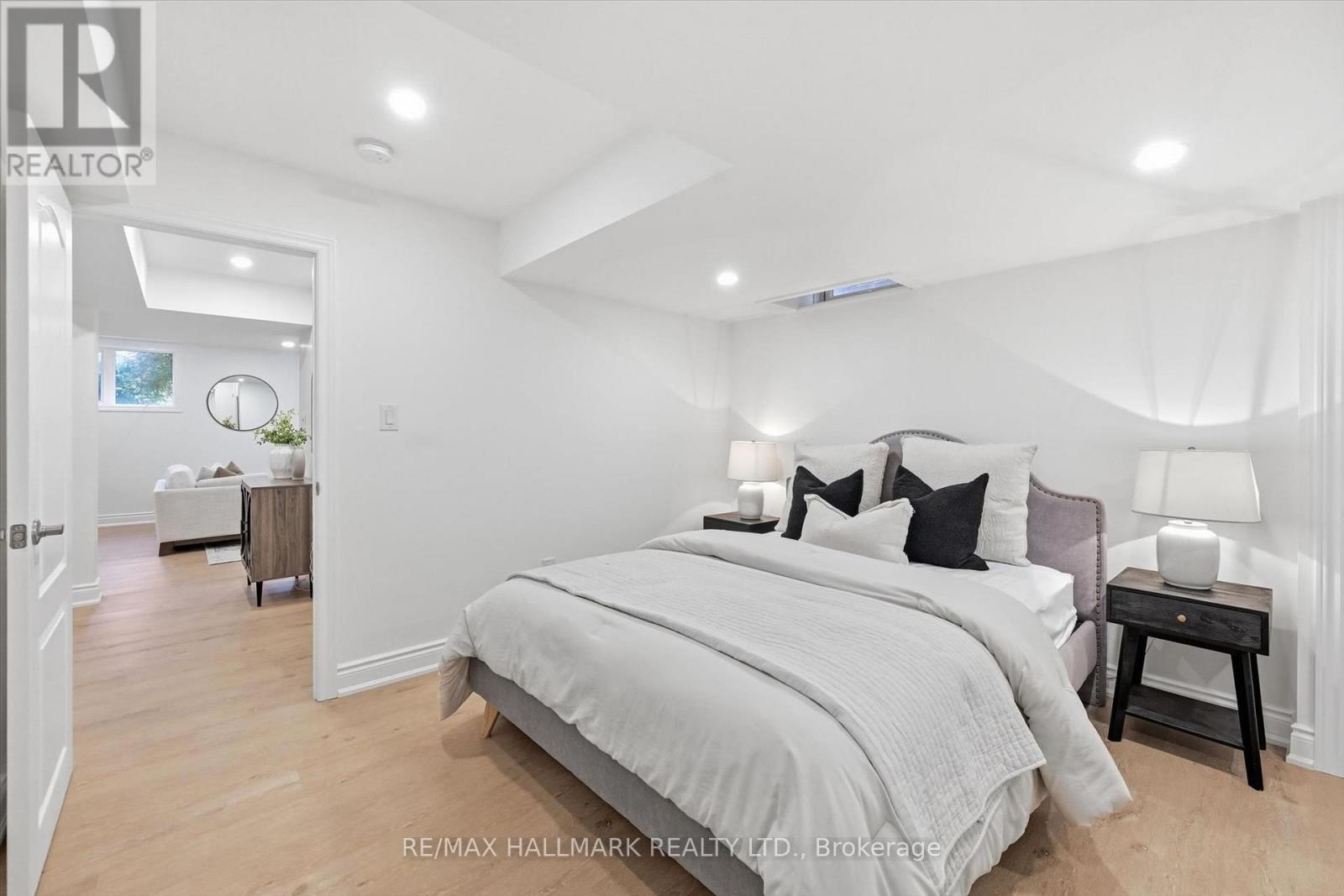 320 TURNING LEAF ROAD - Image 34