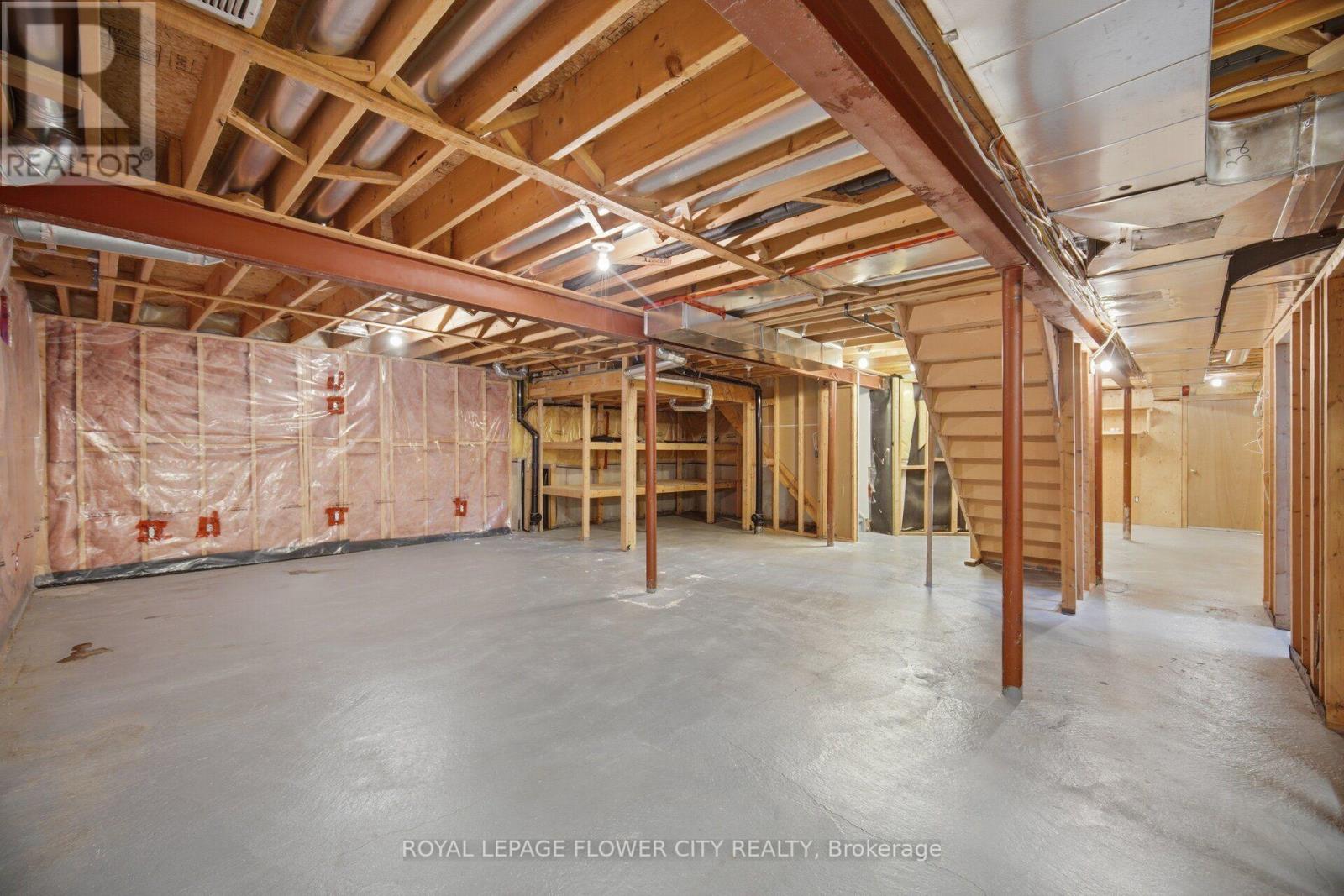56 LAURENTIDE CRESCENT - 38