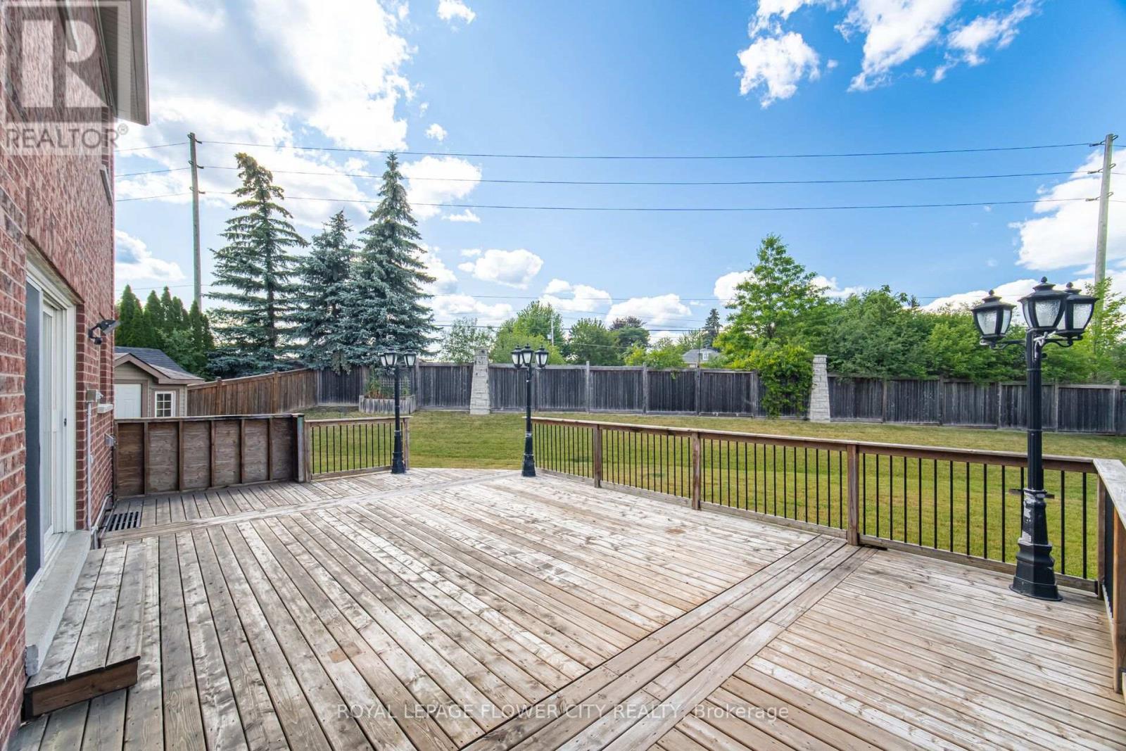 56 LAURENTIDE CRESCENT - 43