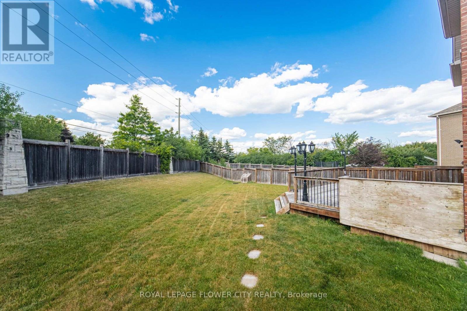 56 LAURENTIDE CRESCENT - 47