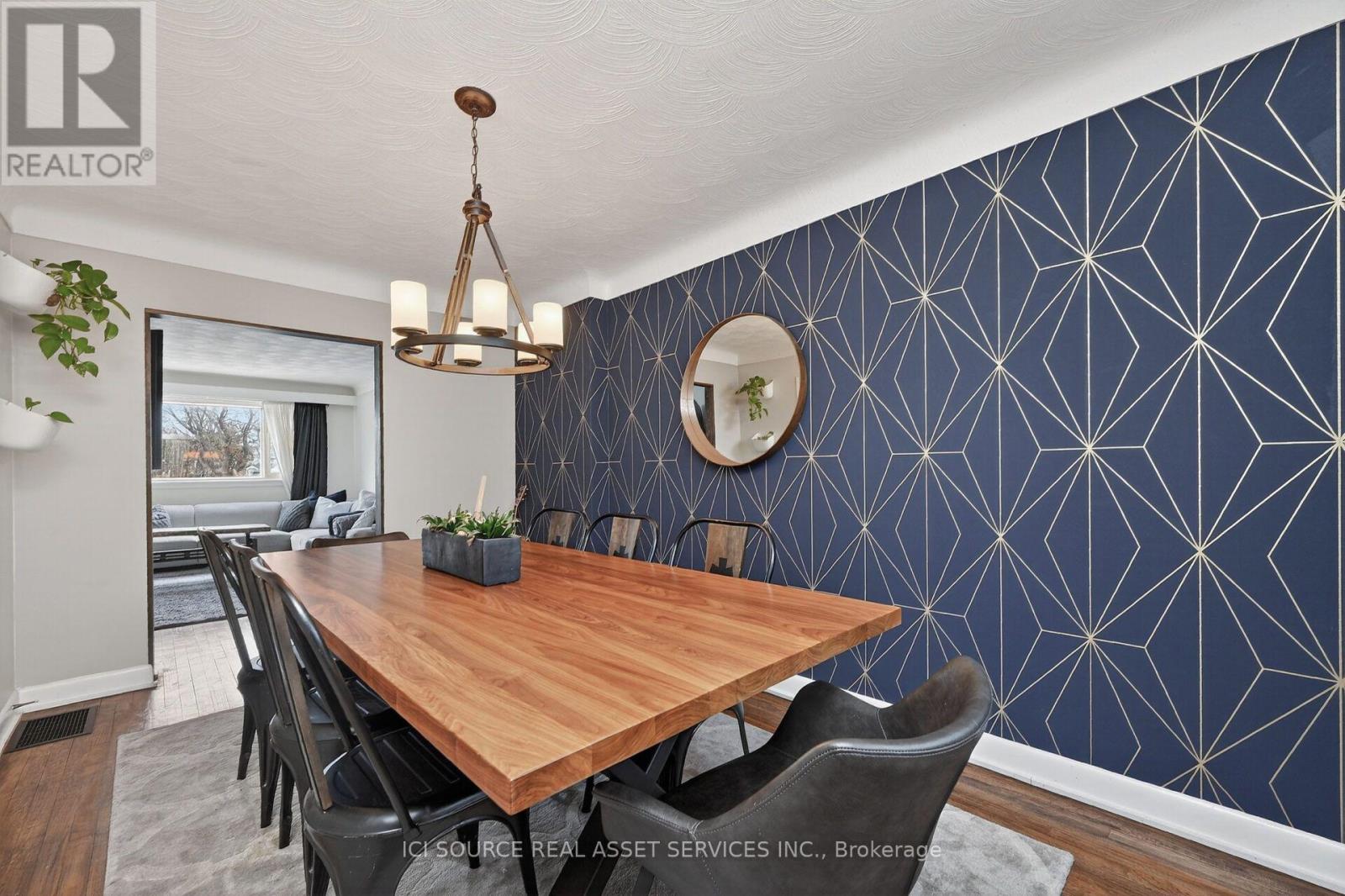 1126 WOODROFFE AVENUE - 13