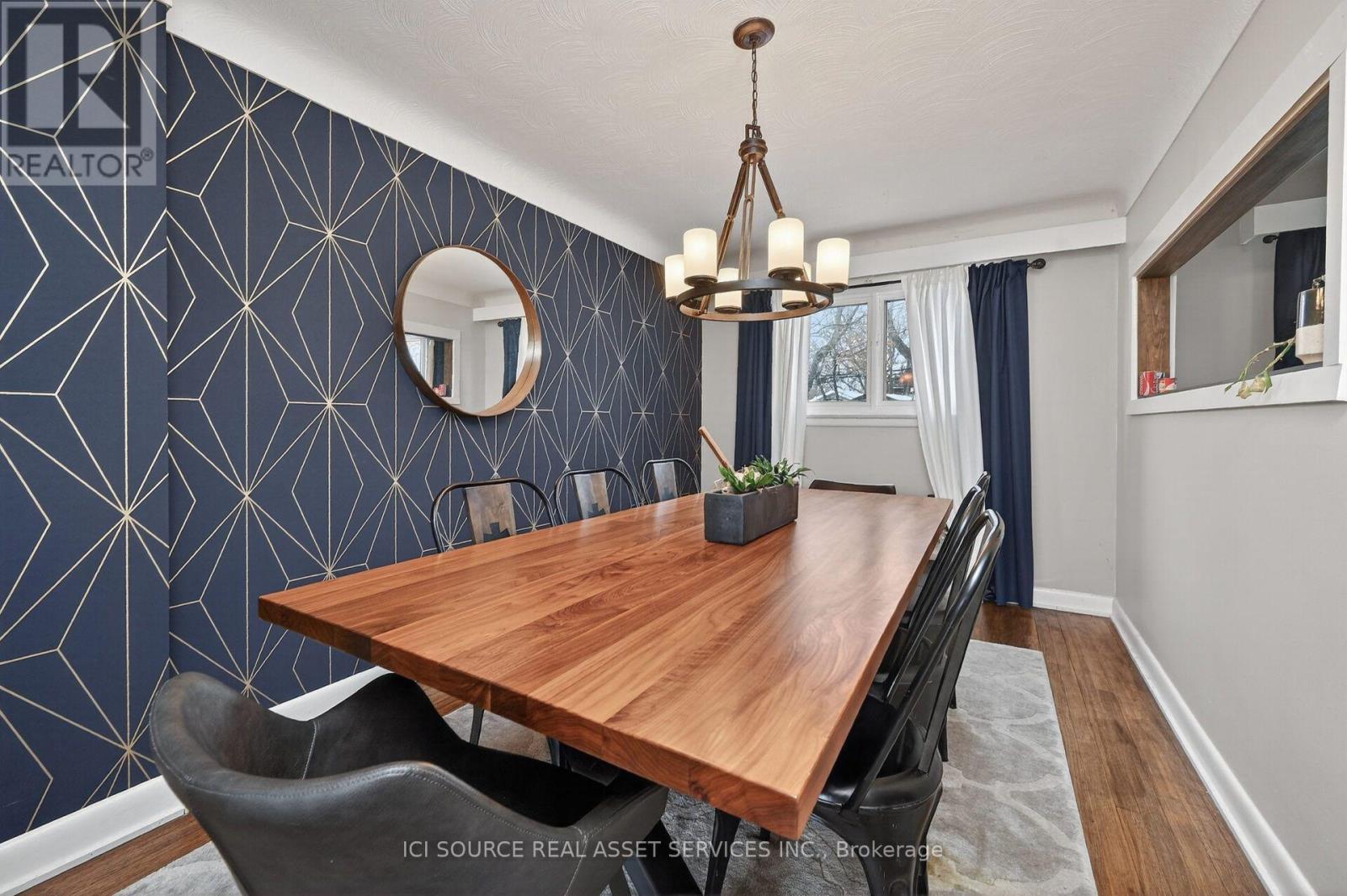 1126 WOODROFFE AVENUE - 14
