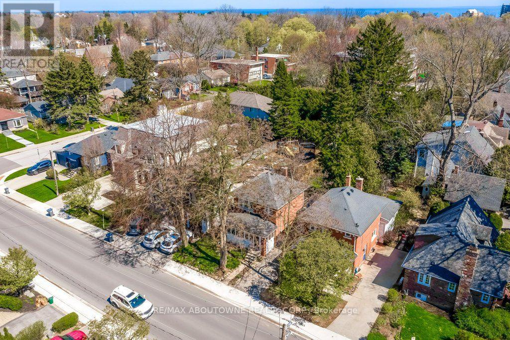 2180 CAROLINE STREET - 21
