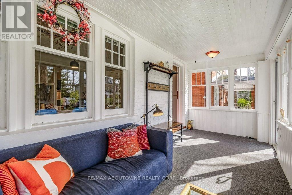 2180 CAROLINE STREET - 3
