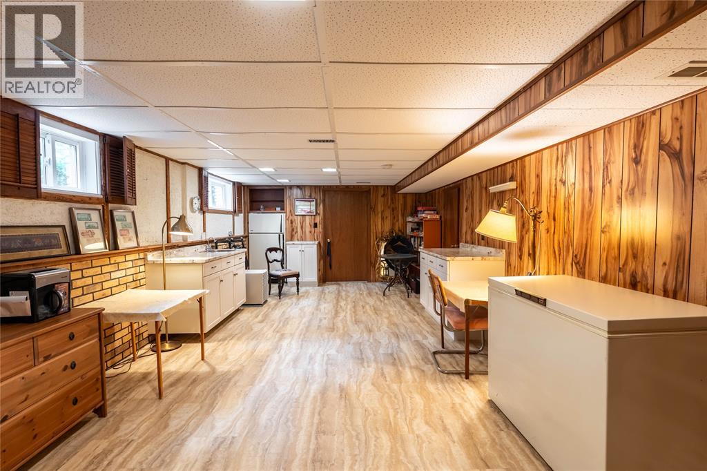 1030 EDGEWATER COURT - 33