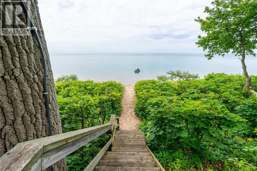 1030 EDGEWATER COURT - 44