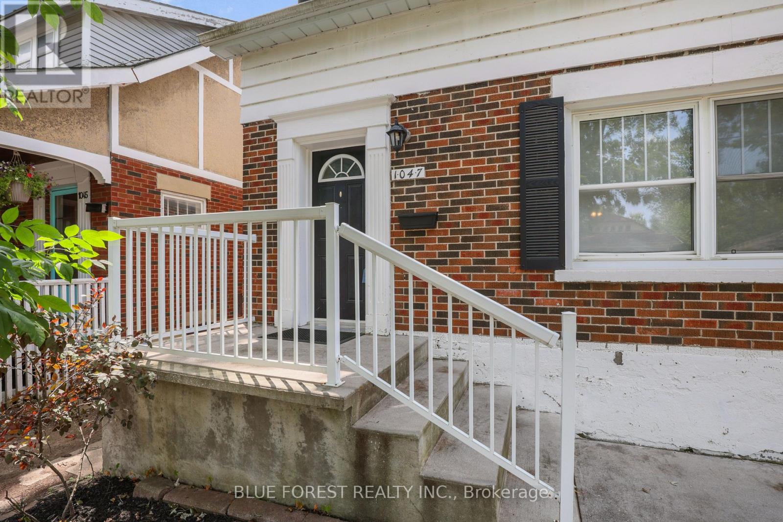1047 PATRICIA STREET - 2