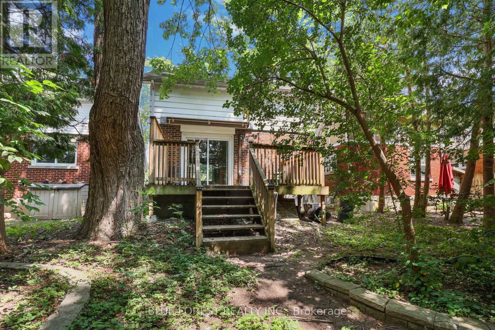 1047 PATRICIA STREET - 22