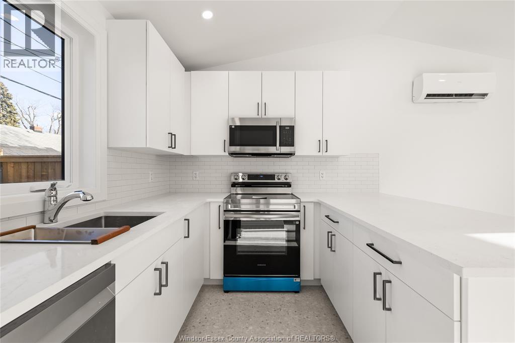 946 BELLEPERCHE - 40