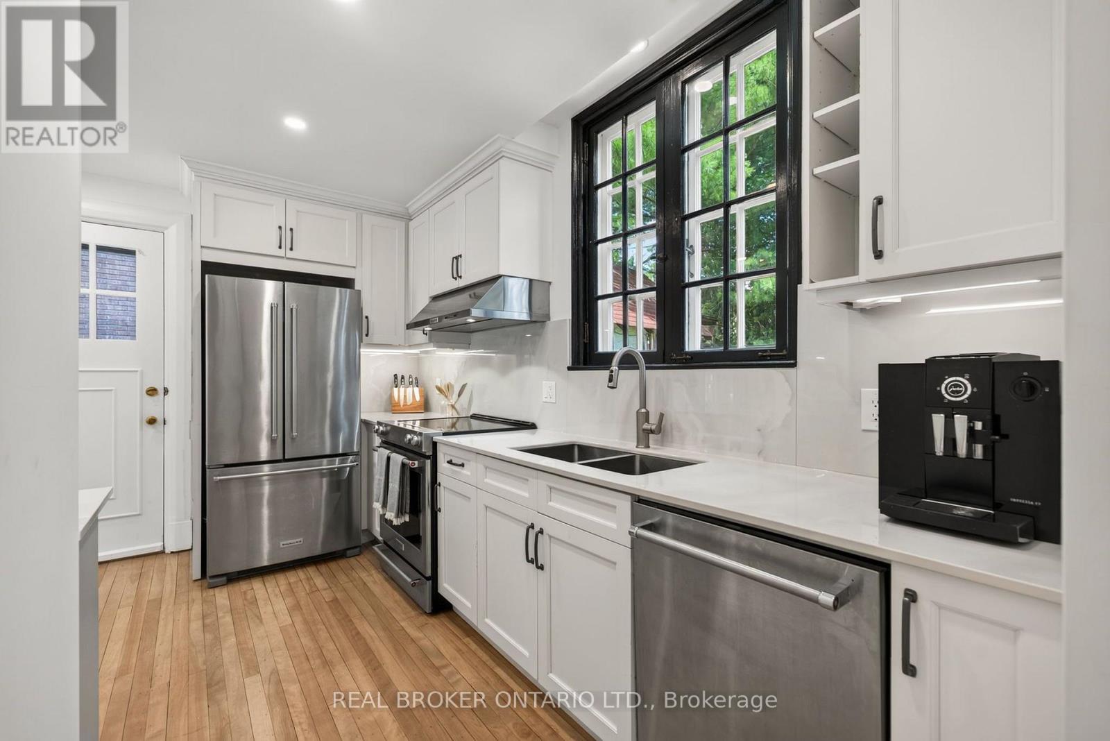 17 LAKEVIEW TERRACE - Image 16