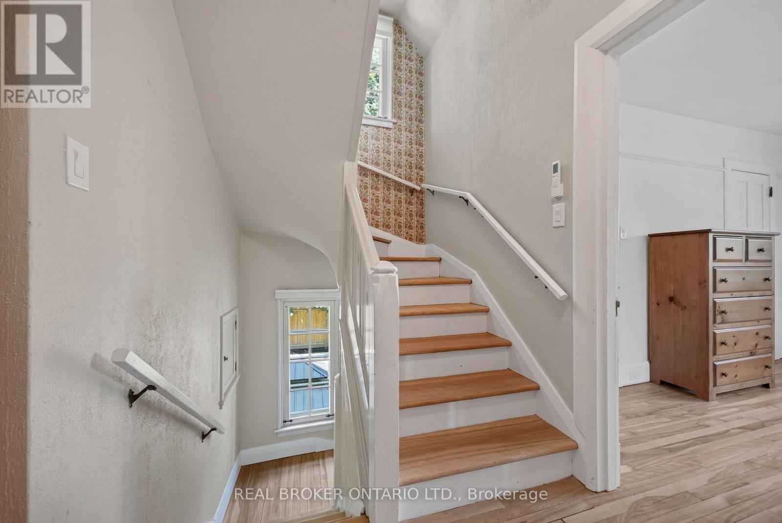 17 LAKEVIEW TERRACE - Image 18