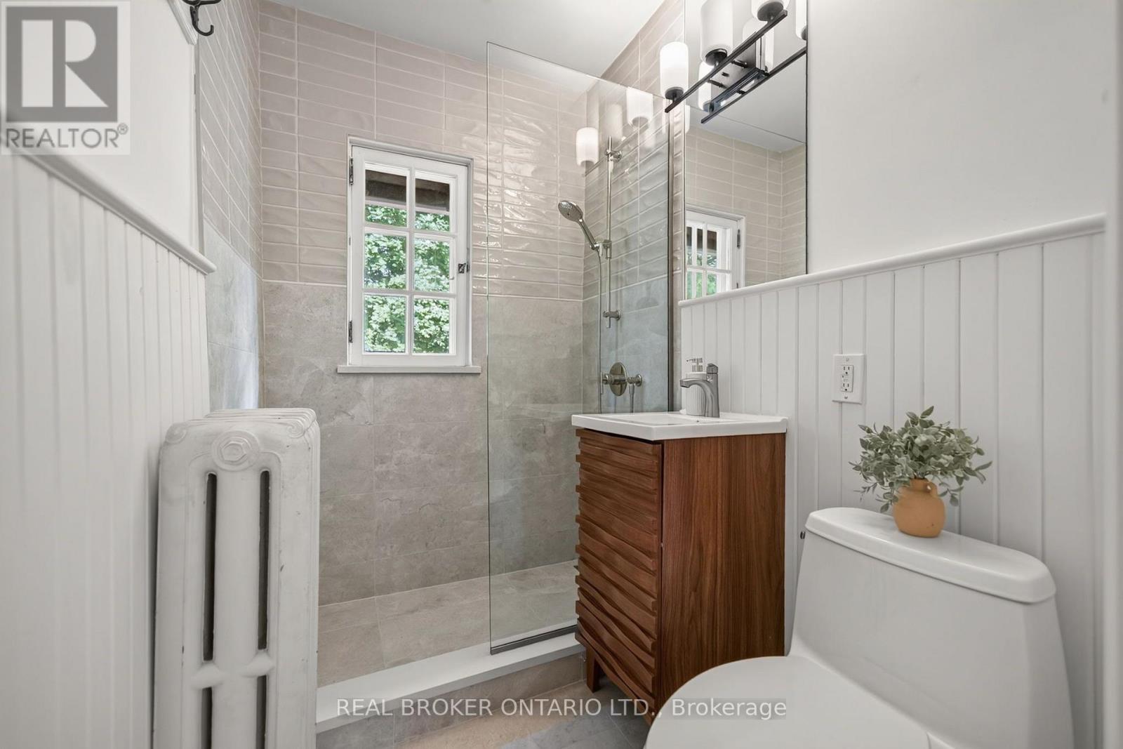 17 LAKEVIEW TERRACE - Image 28