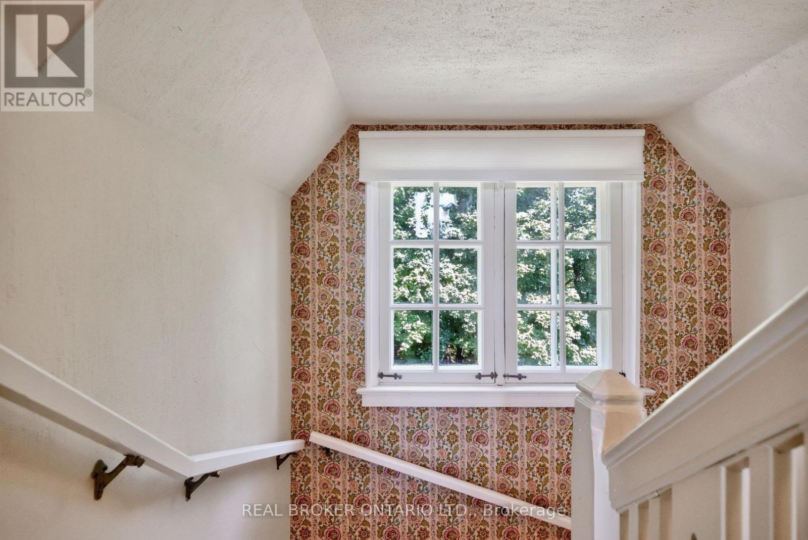 17 LAKEVIEW TERRACE - Image 31