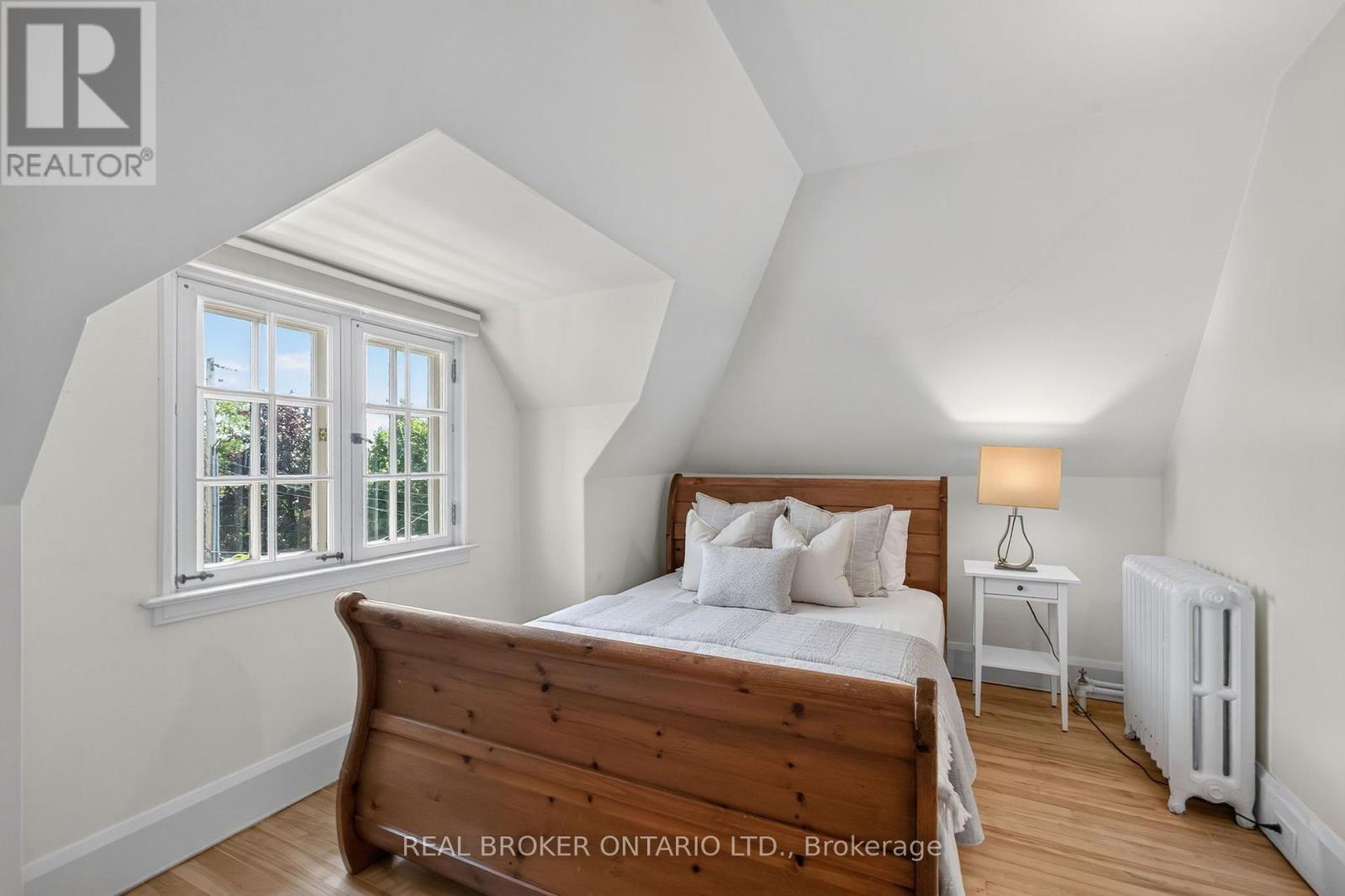 17 LAKEVIEW TERRACE - Image 33