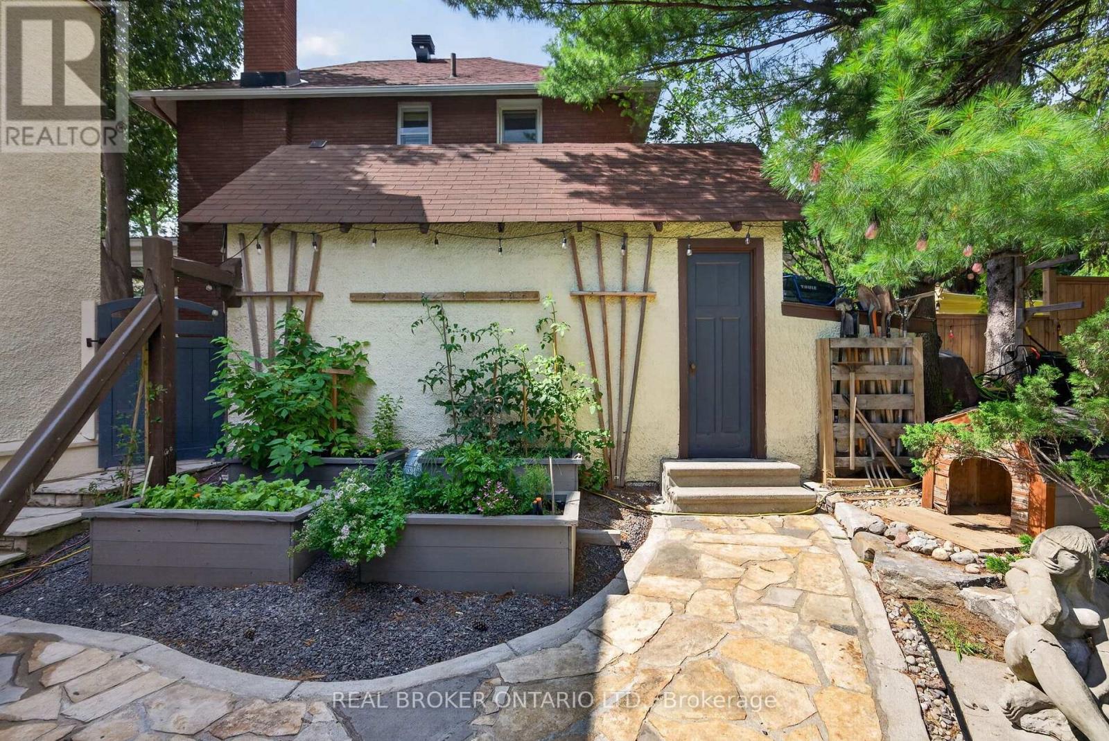 17 LAKEVIEW TERRACE - Image 44