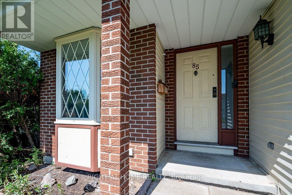 85 WINCHESTER DRIVE - 4