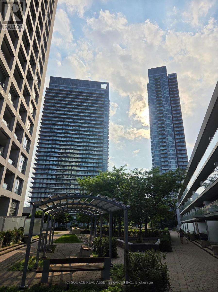 #221 2035 SHEPPARD AVENUE E - 1