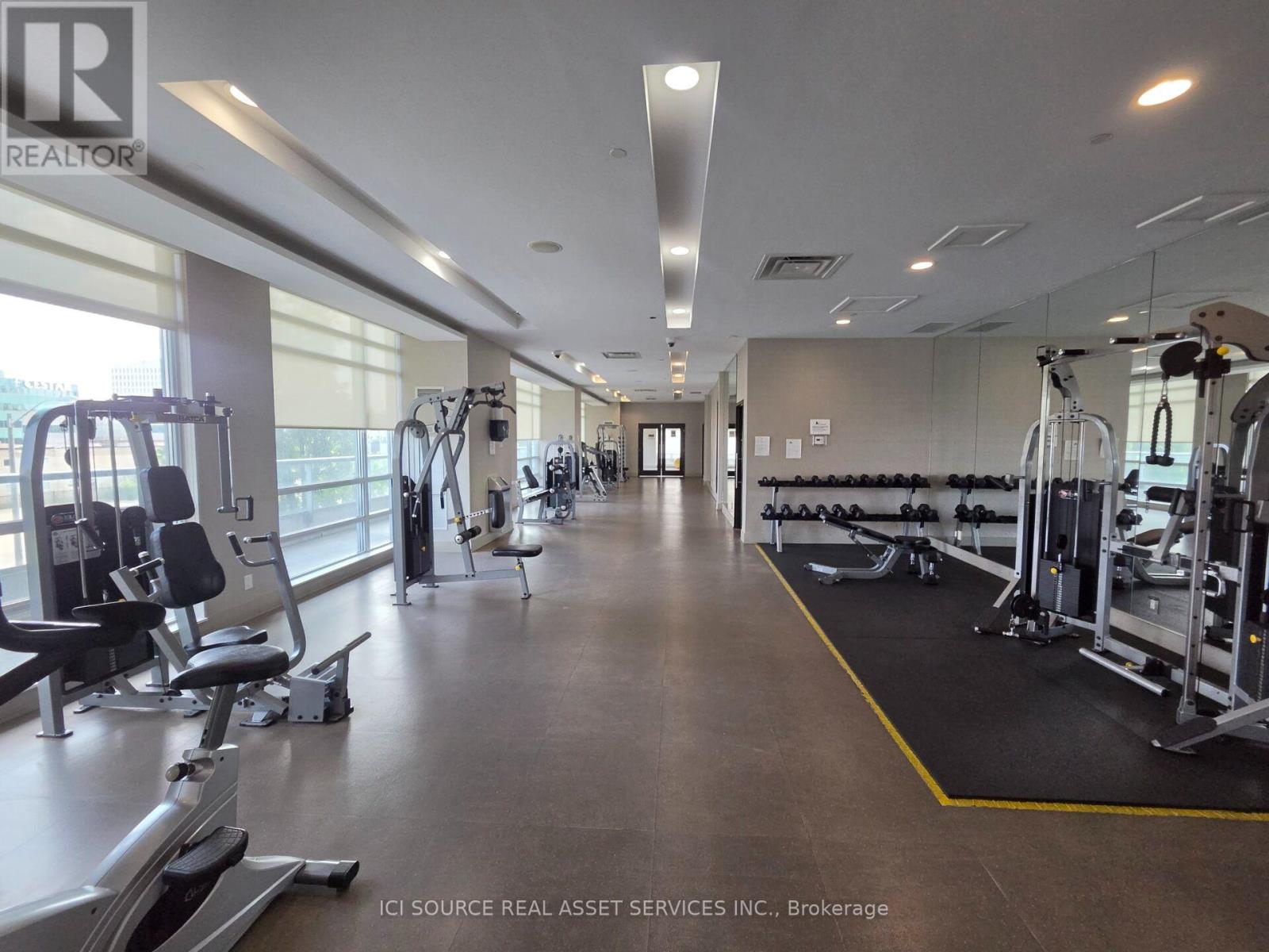 #221 2035 SHEPPARD AVENUE E - 19