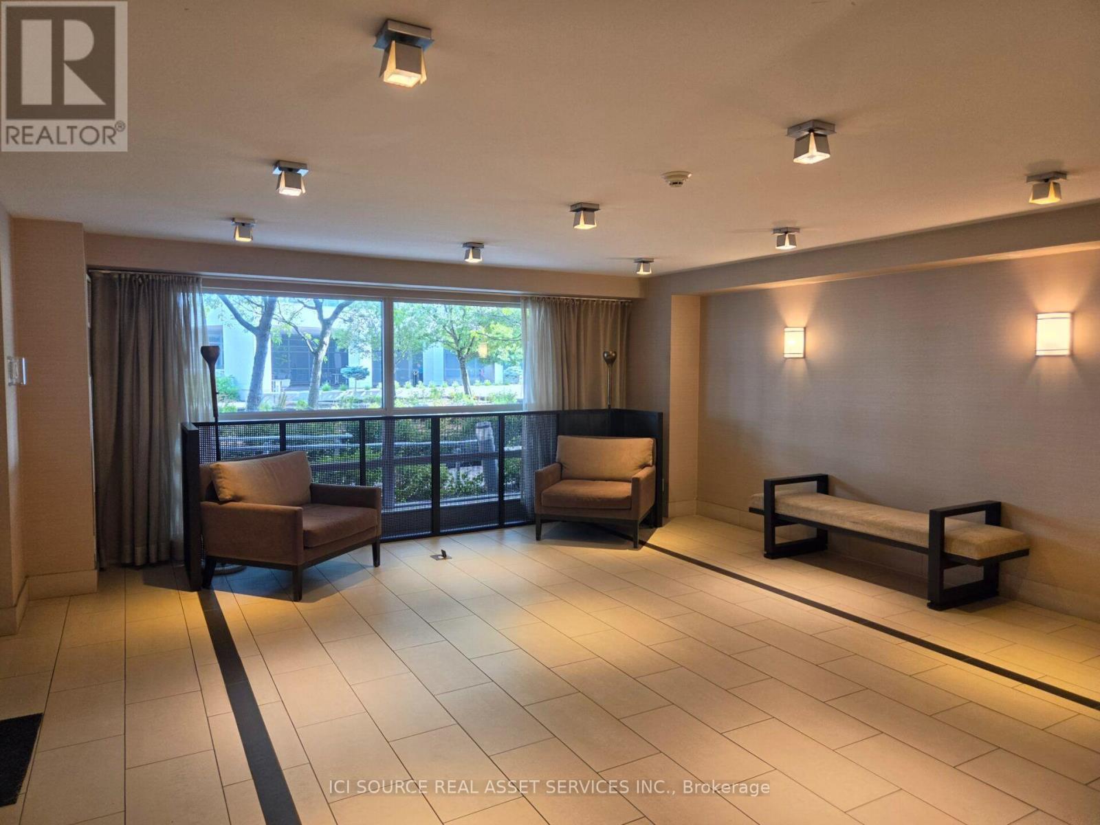 #221 2035 SHEPPARD AVENUE E - 22