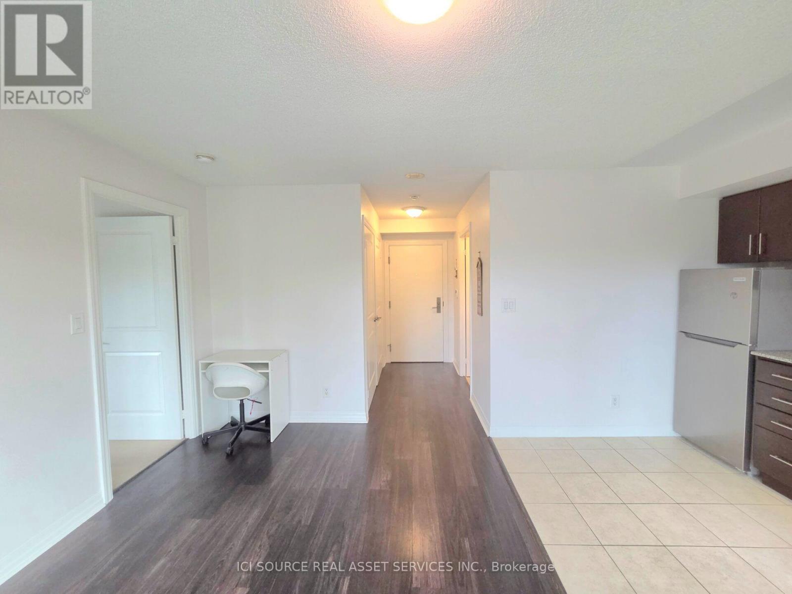 #221 2035 SHEPPARD AVENUE E - 9
