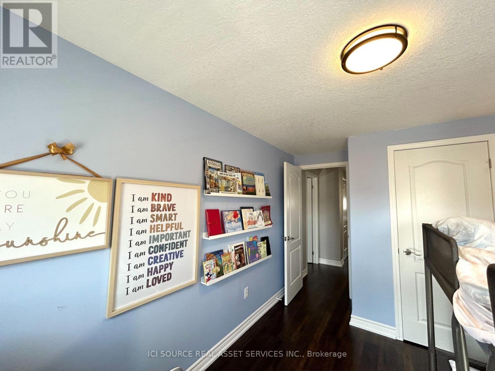 70 FALKNER ROAD - 19