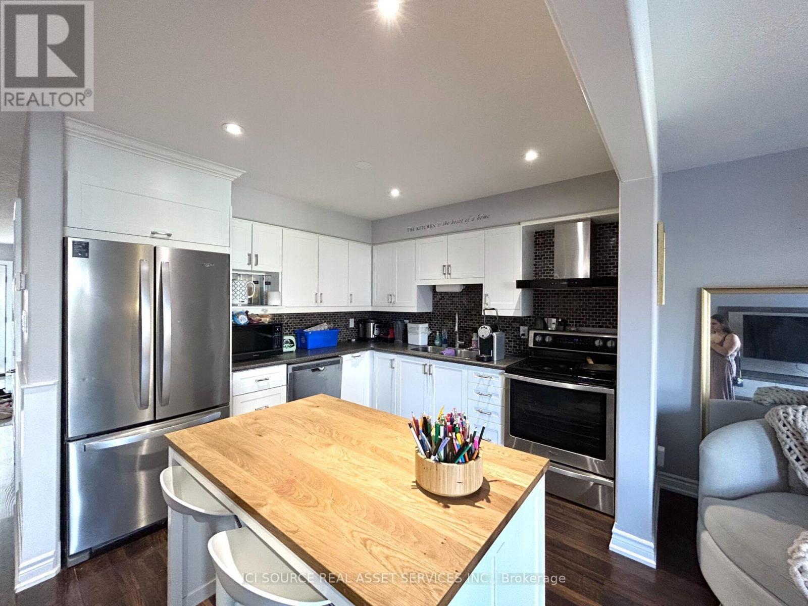 70 FALKNER ROAD - 9
