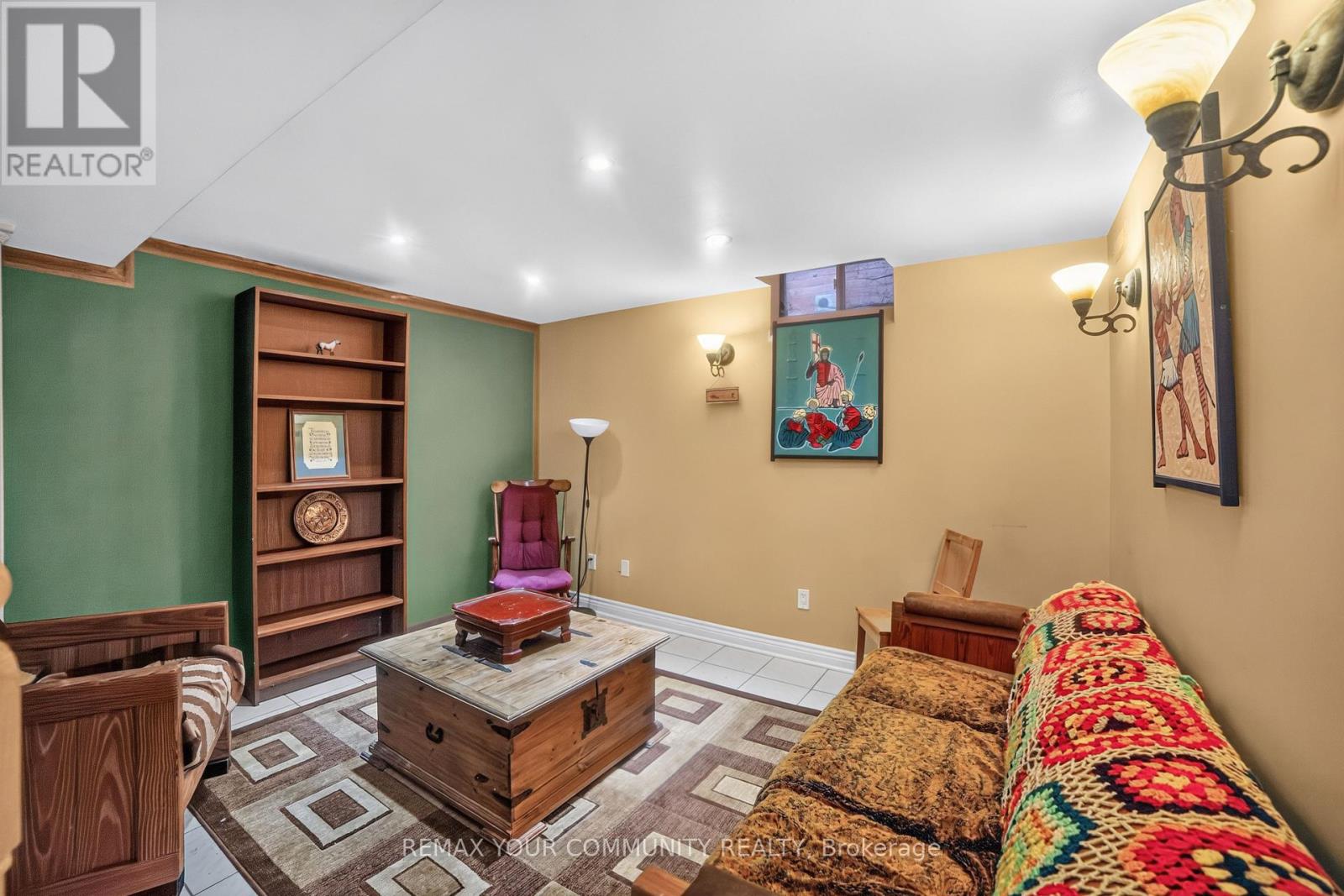 79 WESTHAMPTON DRIVE - 23