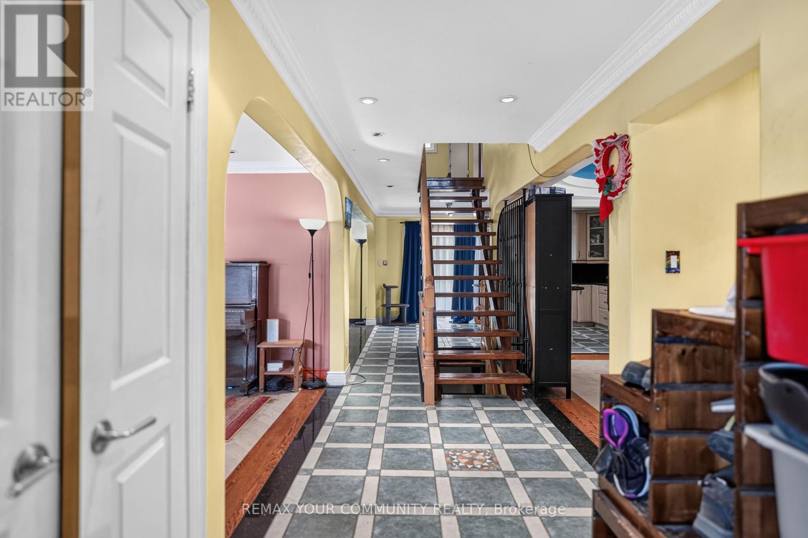 79 WESTHAMPTON DRIVE - 3