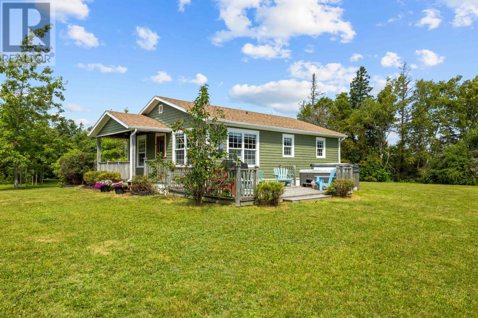 4532 Saint Mary's Road, Stanley Bridge — photo 2