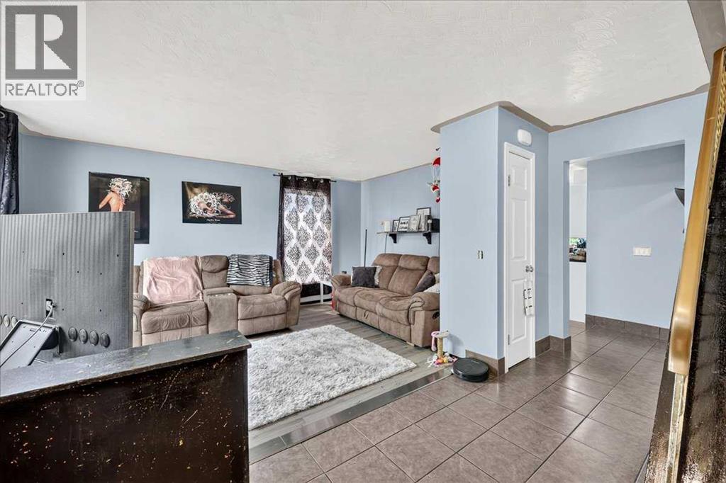 219 Penworth Drive SE - 4