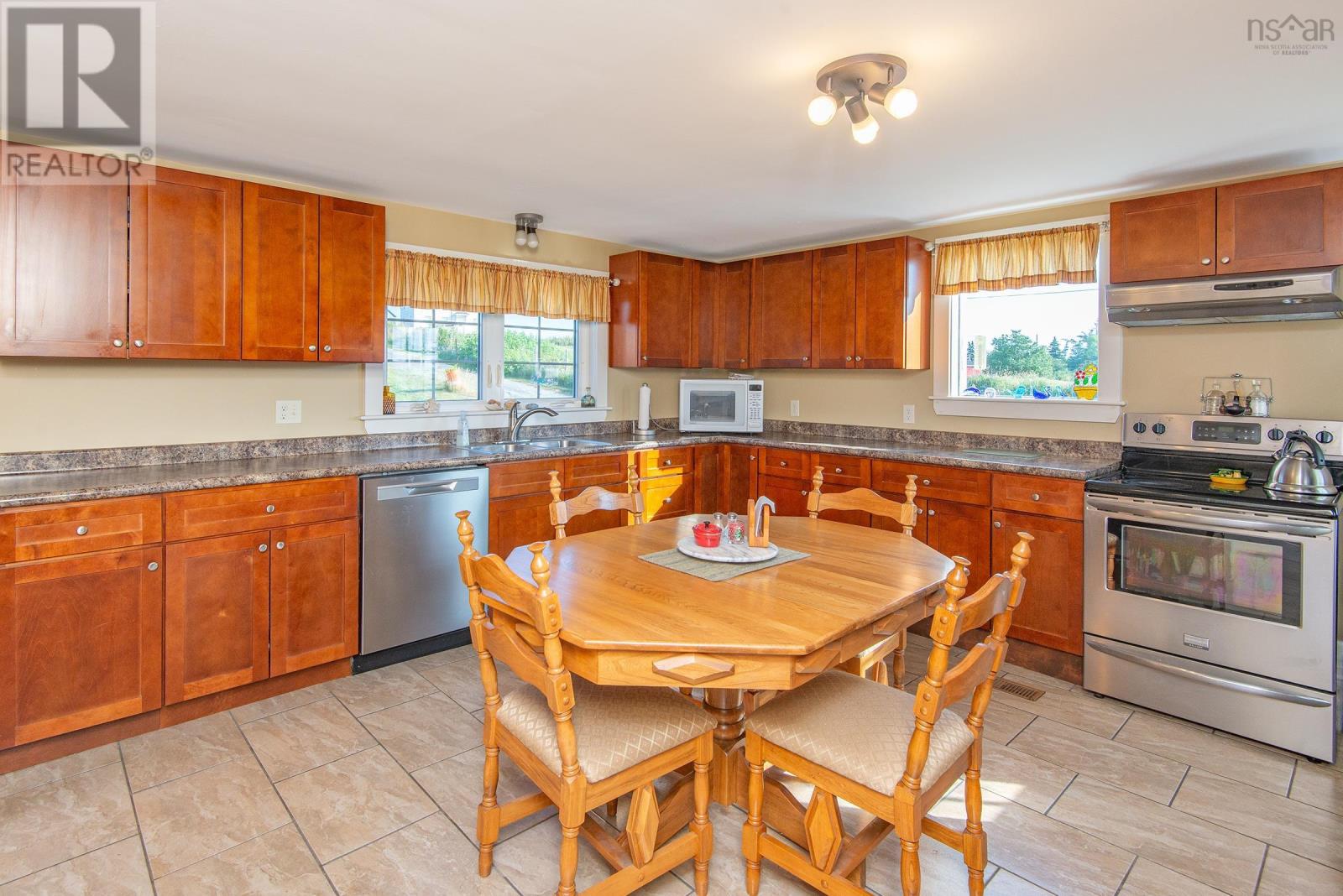 2118 Highway 1 - 5