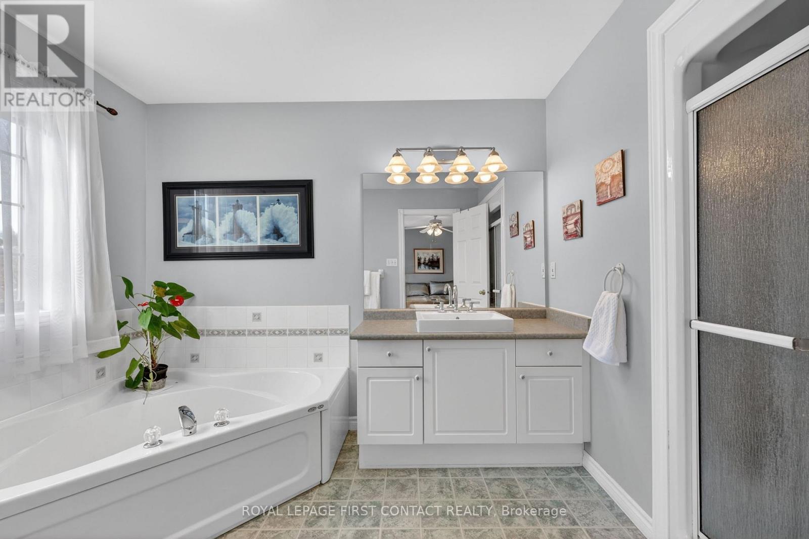23 MCFADDEN DRIVE - 25