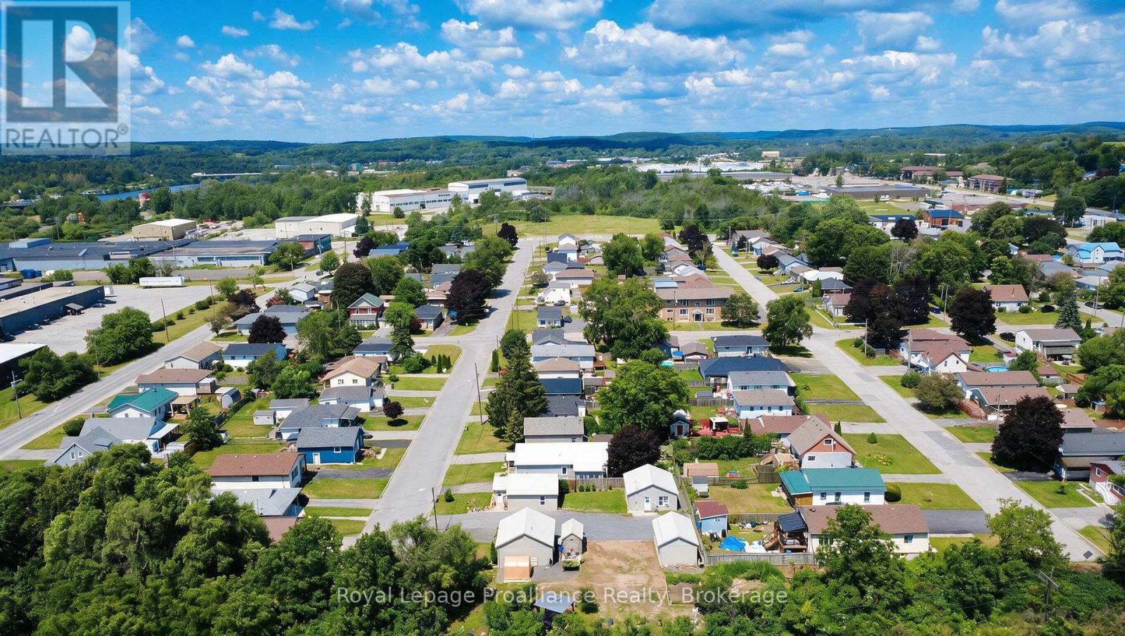 1, 1A, 3, & 3A RAMSAY AVENUE - 27