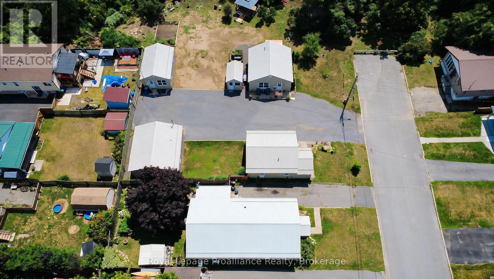 1, 1A, 3, & 3A RAMSAY AVENUE - 26