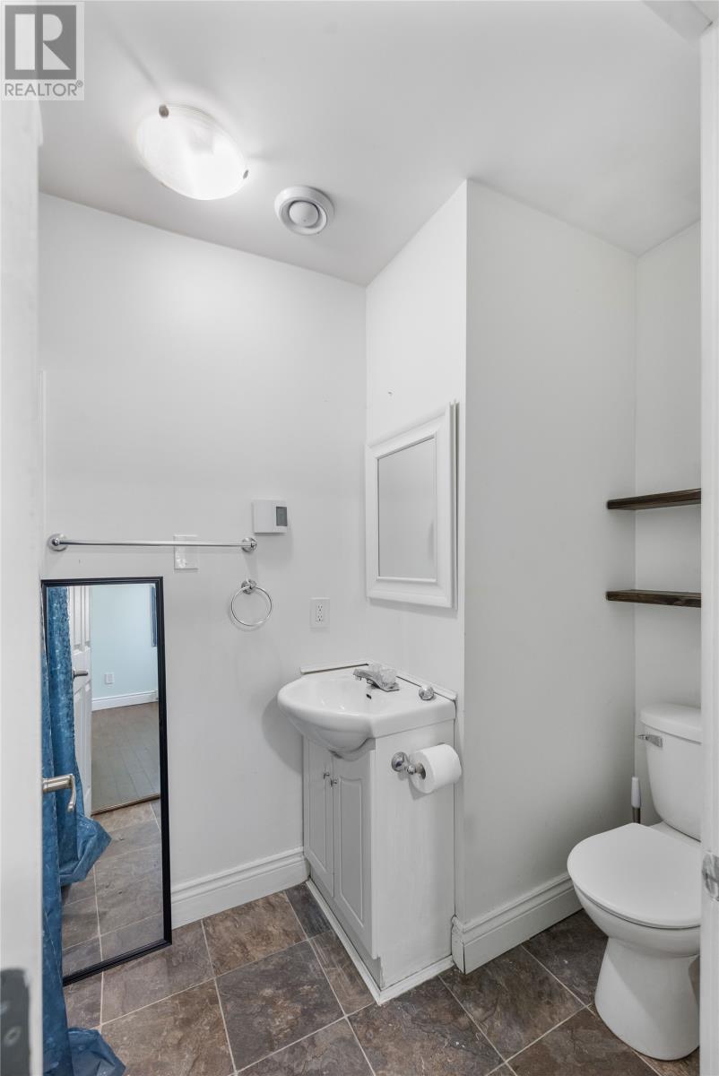 192 Elizabeth Avenue thumbnail 17