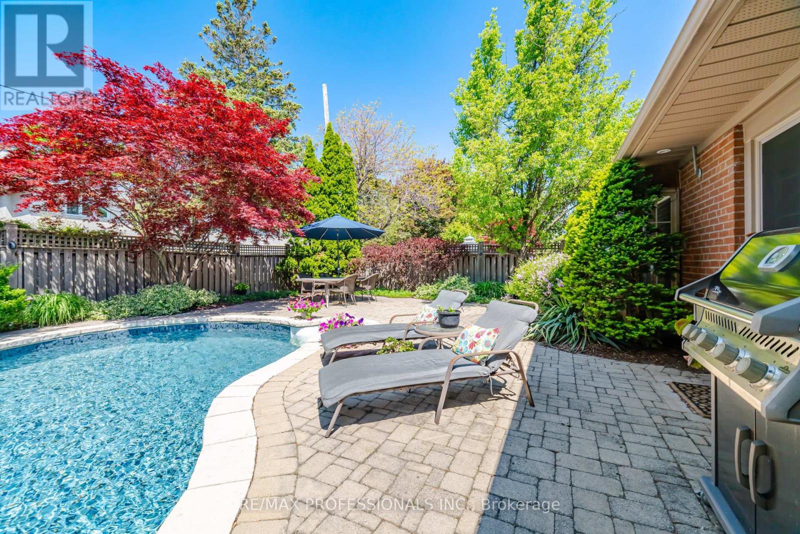 16 CHERRY POST CRESCENT - 40
