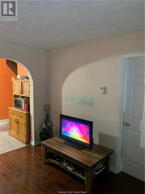 775 FALCONBRIDGE RD - 12