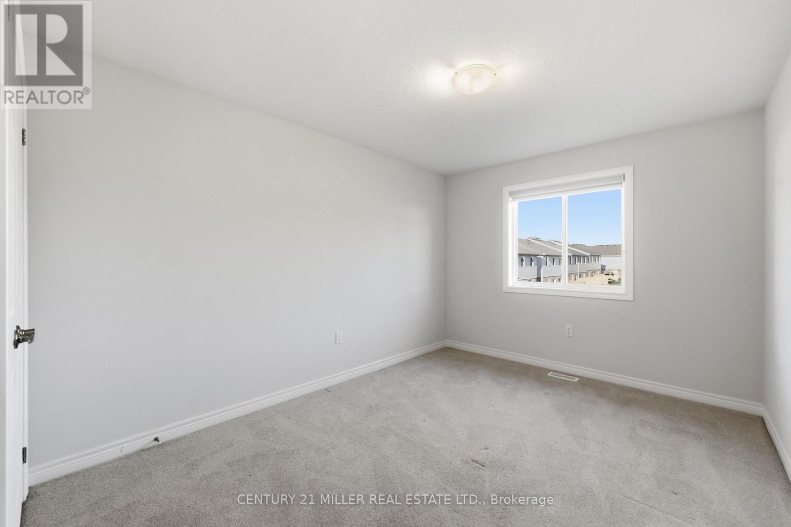 10 LINDEN PARK LANE - 25