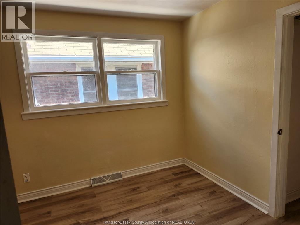 1163 JOSEPHINE - 5