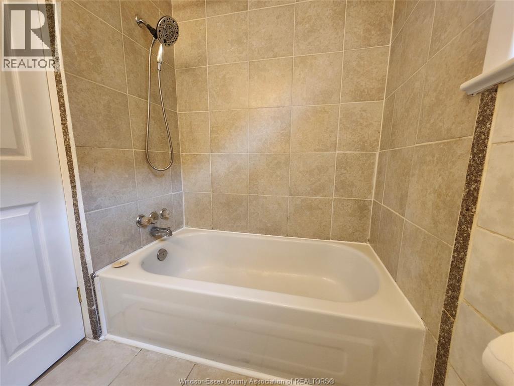 1163 JOSEPHINE - 9