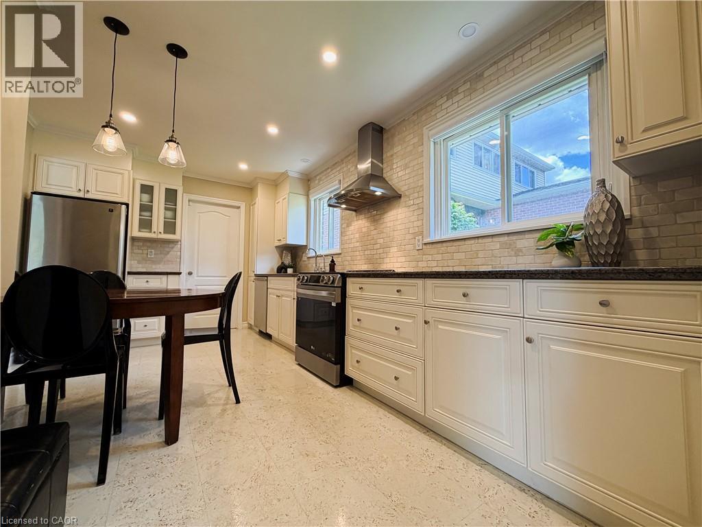 238 LAURIER Avenue - 5