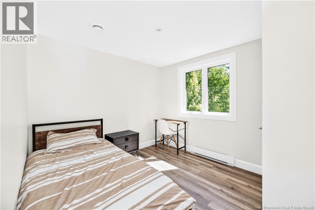 296 Buckingham Avenue - 31