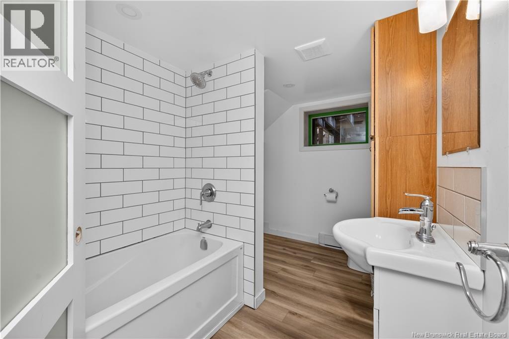 296 Buckingham Avenue - 39