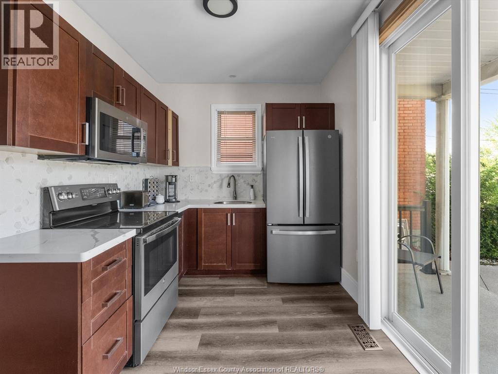 477 Pierre AVENUE - 10