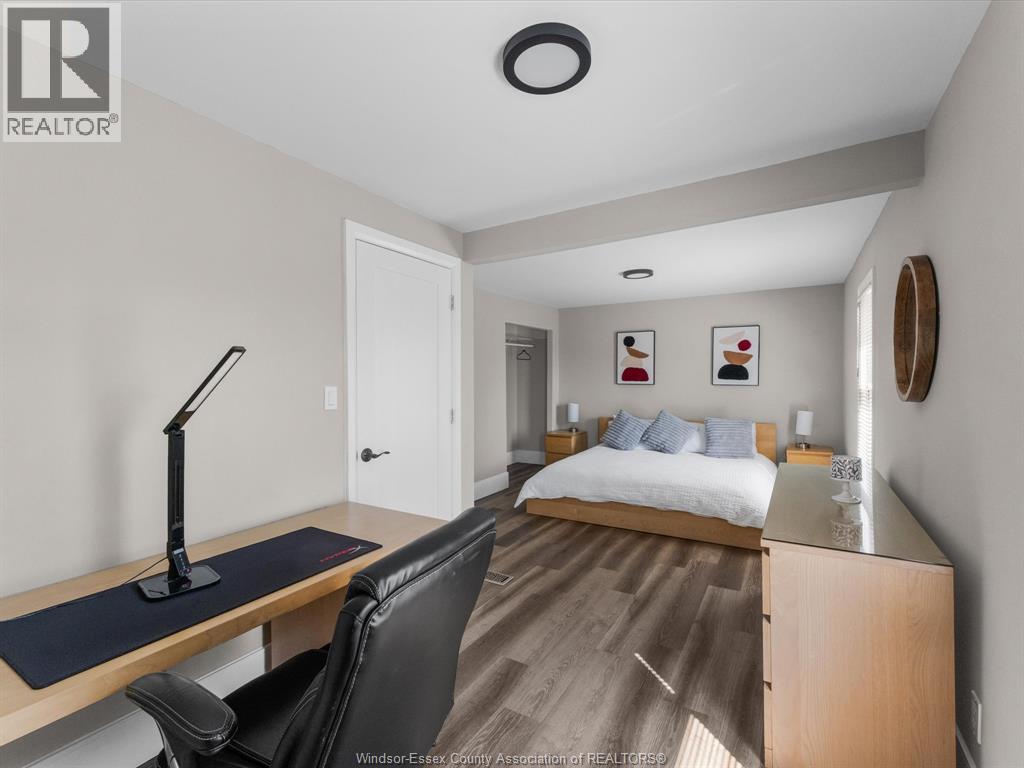477 Pierre AVENUE - 13