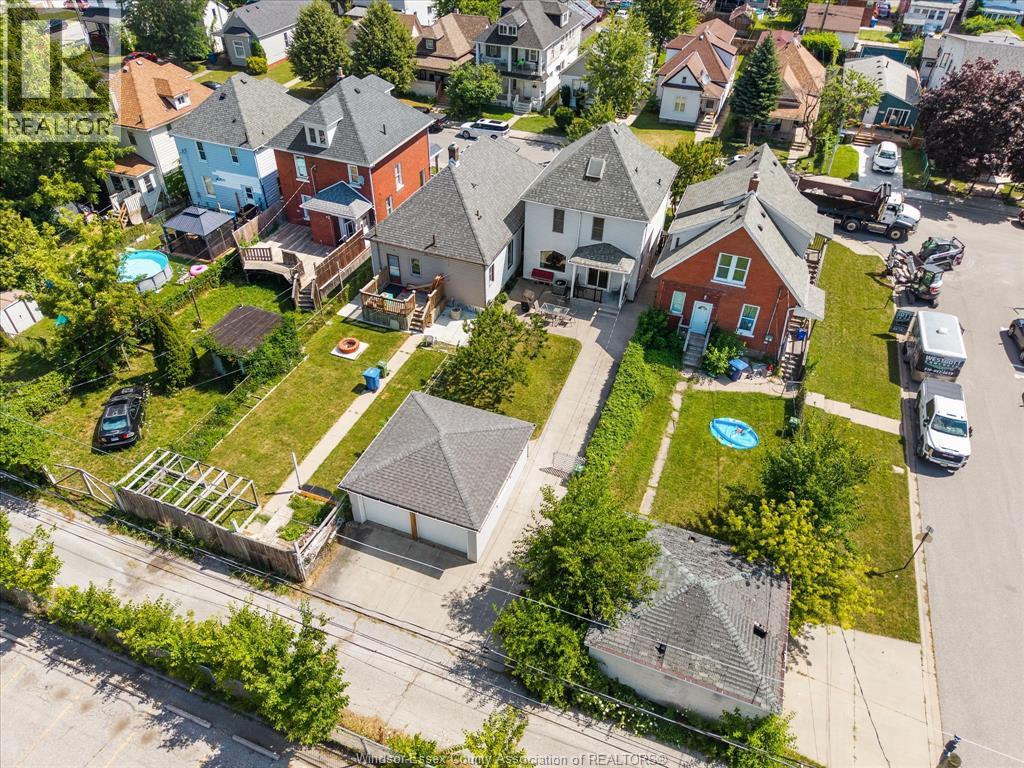 477 Pierre AVENUE - 24