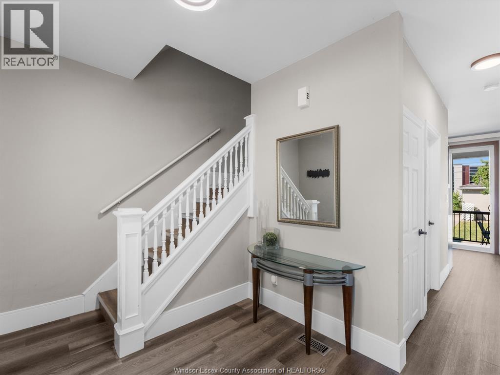 477 Pierre AVENUE - 3